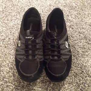 Skechers gym shoes